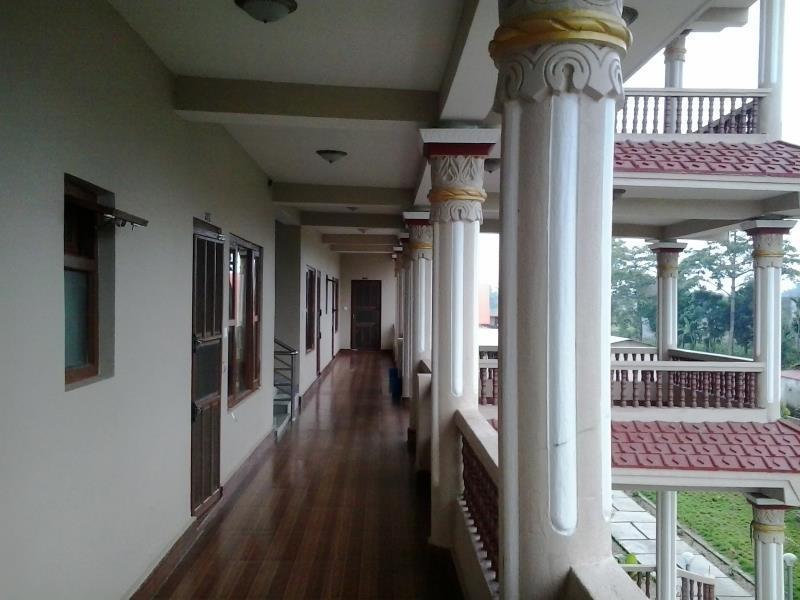 Hotel Royal Safari Sauraha Kültér fotó
